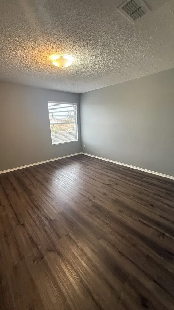 3040 Clemente Drive Grand Prairie, TX 75052