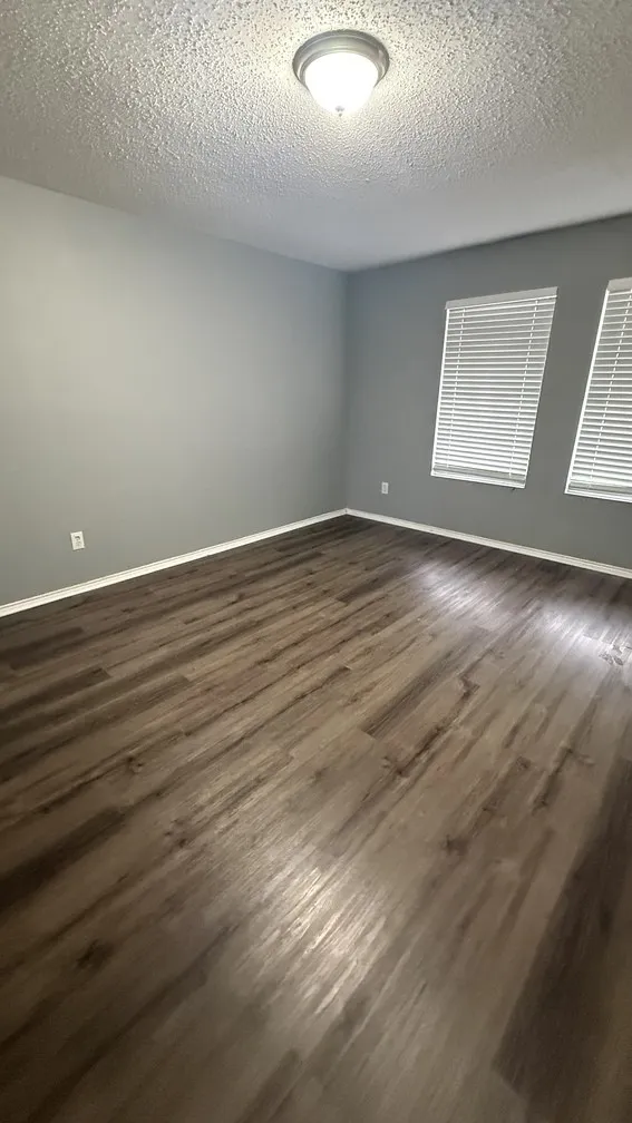 3040 Clemente Drive Grand Prairie, TX 75052