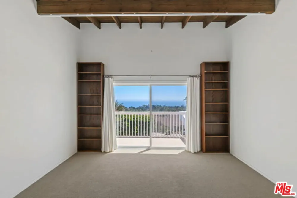 1175 Las Pulgas Place Pacific Palisades, CA 90272