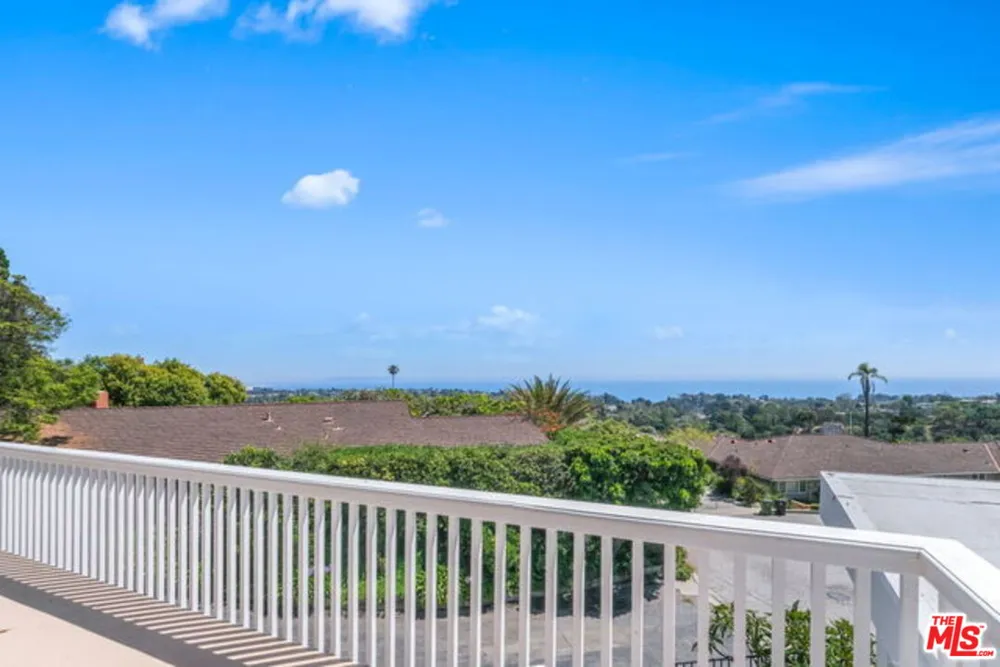 1175 Las Pulgas Place Pacific Palisades, CA 90272