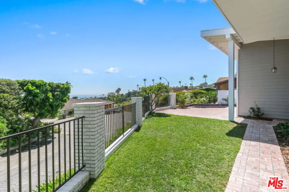 1175 Las Pulgas Place Pacific Palisades, CA 90272