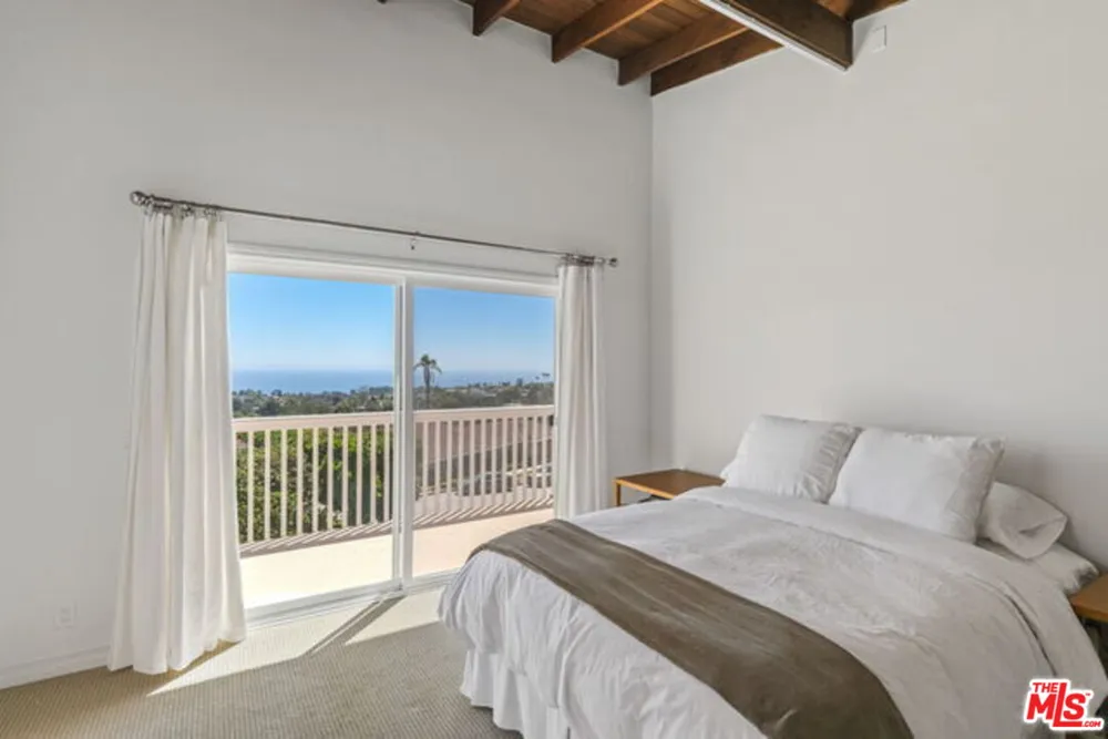 1175 Las Pulgas Place Pacific Palisades, CA 90272