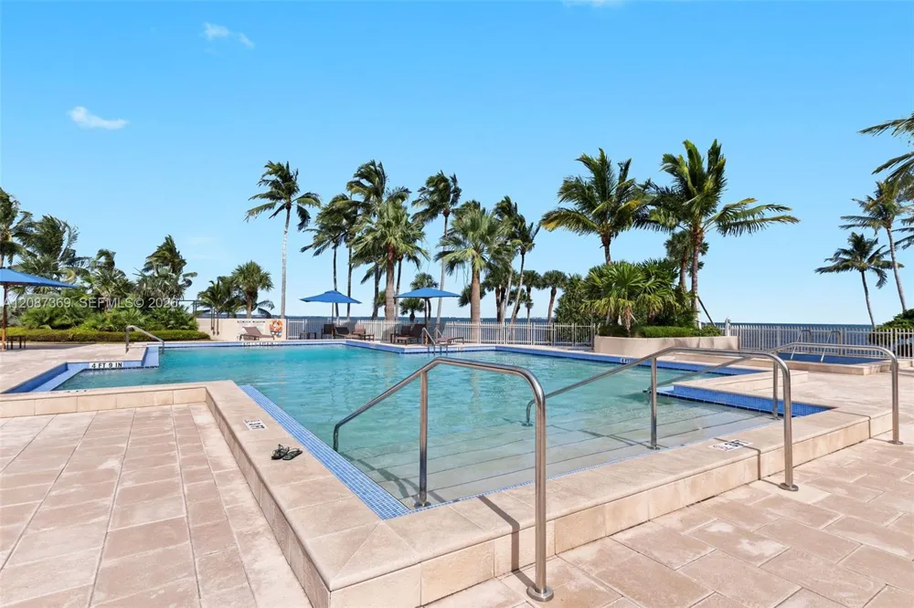 2 Grove Isle Dr #B1402 Miami, FL 33133