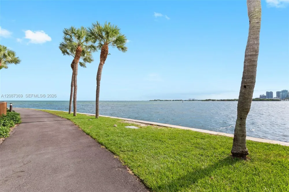2 Grove Isle Dr #B1402 Miami, FL 33133