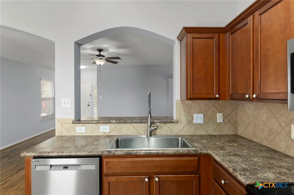 405 Teron Drive San Marcos, TX 78666