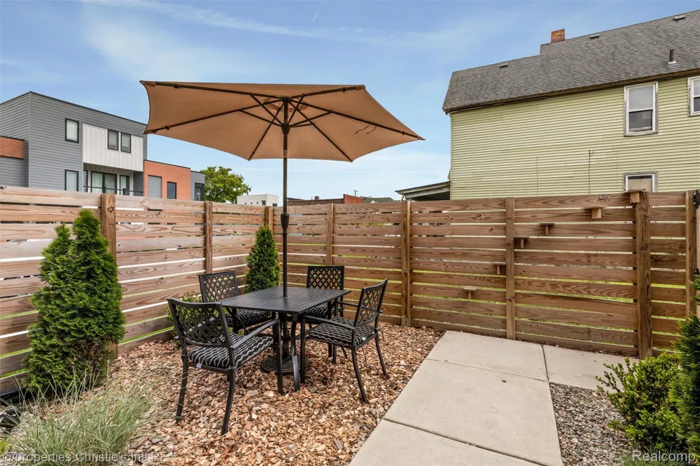1803 Perry Street #9 Detroit City, MI 48216