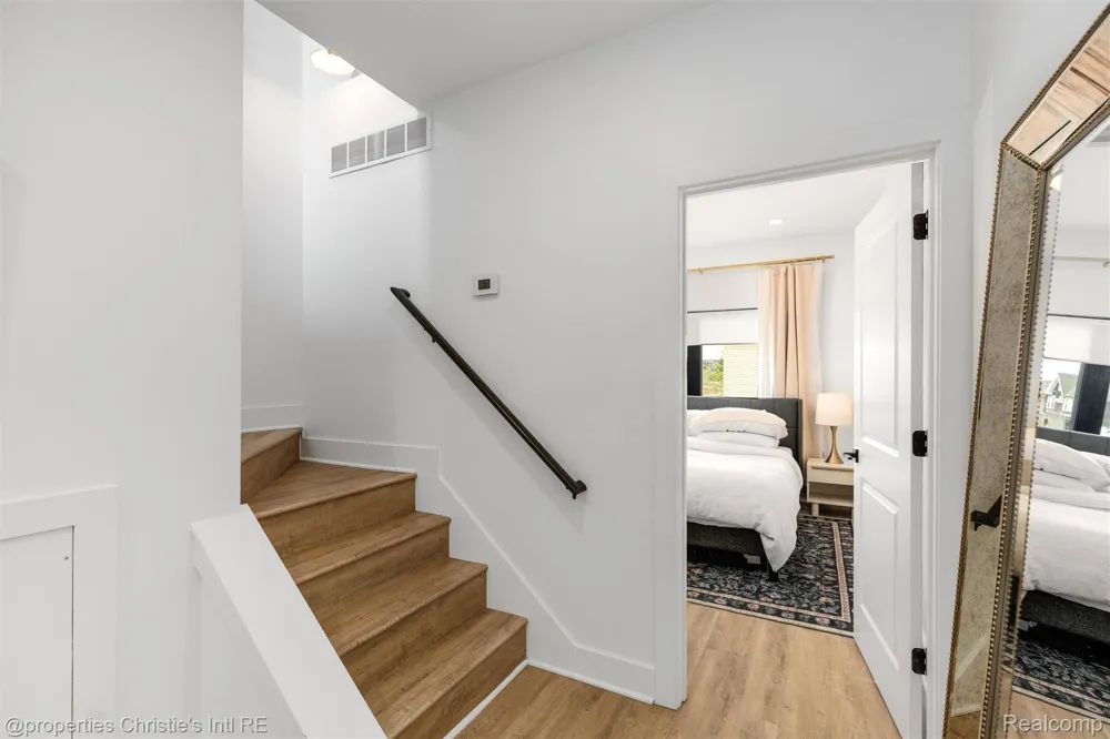 1803 Perry Street #9 Detroit City, MI 48216