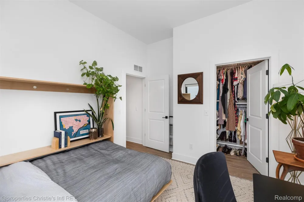 1803 Perry Street #9 Detroit City, MI 48216