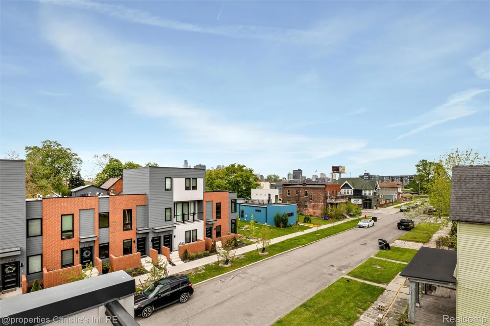 1803 Perry Street #9 Detroit City, MI 48216
