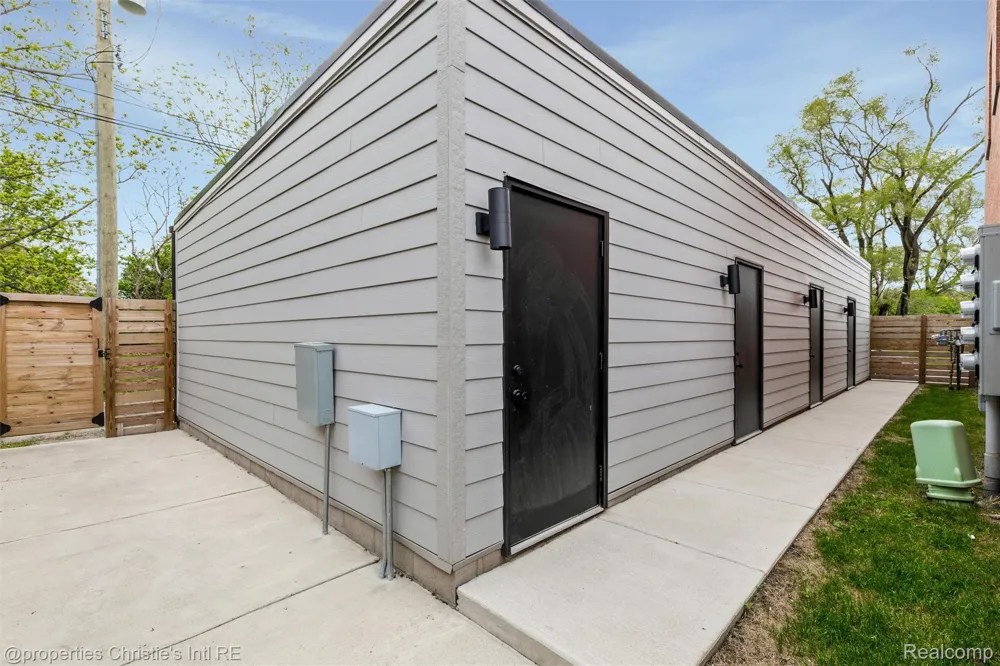 1803 Perry Street #9 Detroit City, MI 48216
