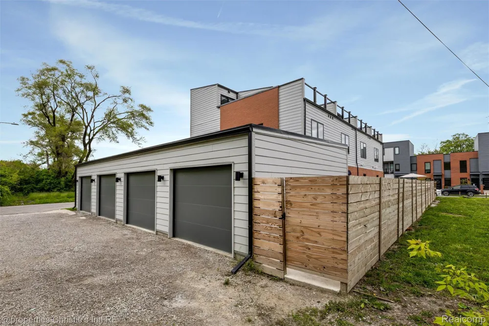 1803 Perry Street #9 Detroit City, MI 48216