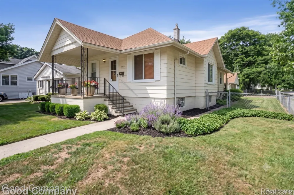 1102 S Wilson Avenue Royal Oak City, MI 48067