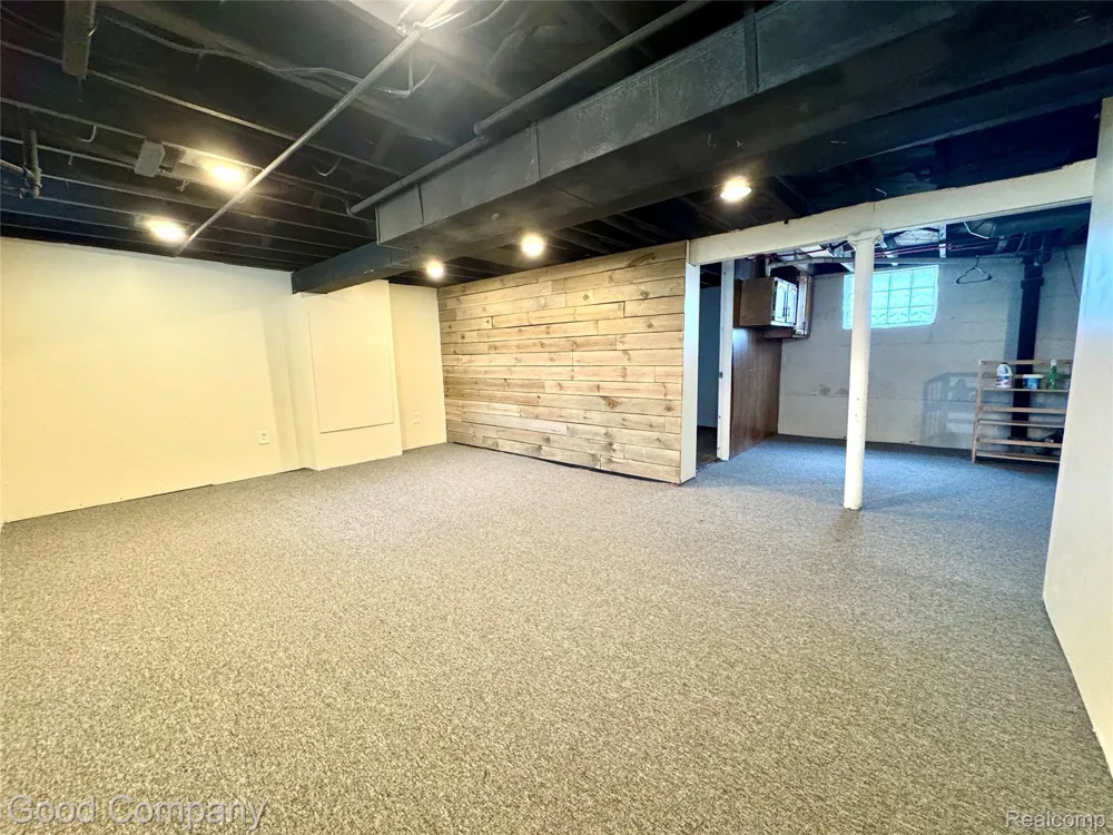 1102 S Wilson Avenue Royal Oak City, MI 48067