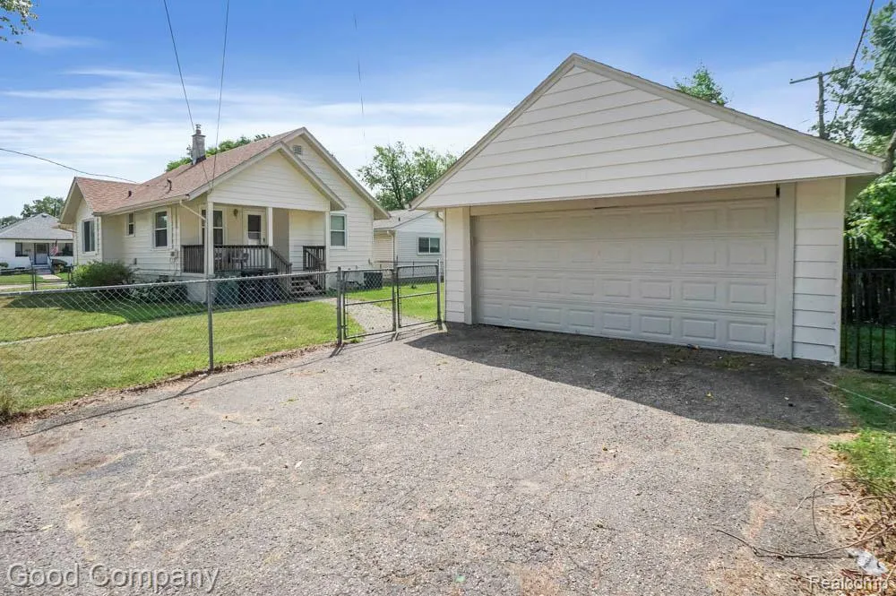 1102 S Wilson Avenue Royal Oak City, MI 48067