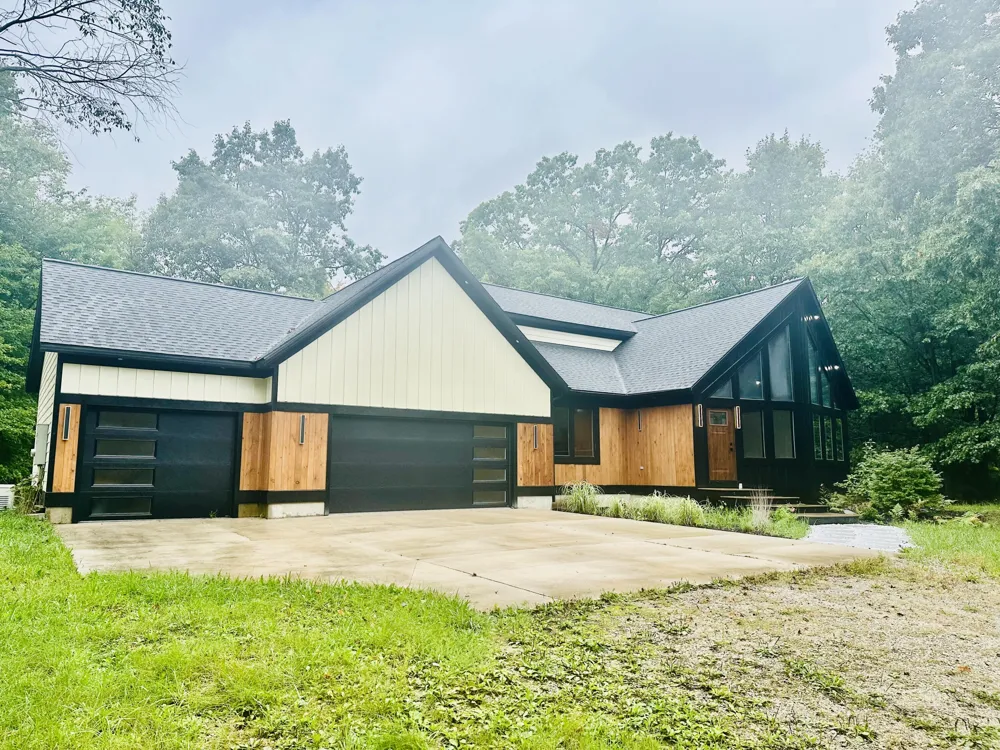 1505 Green Creek Road Laketon Township, MI 49445