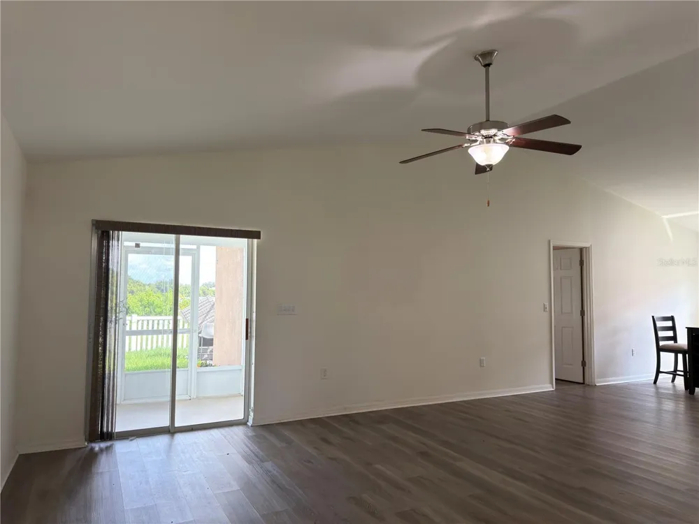 11340 SOUTHWIND LAKE DRIVE Gibsonton, FL 33534