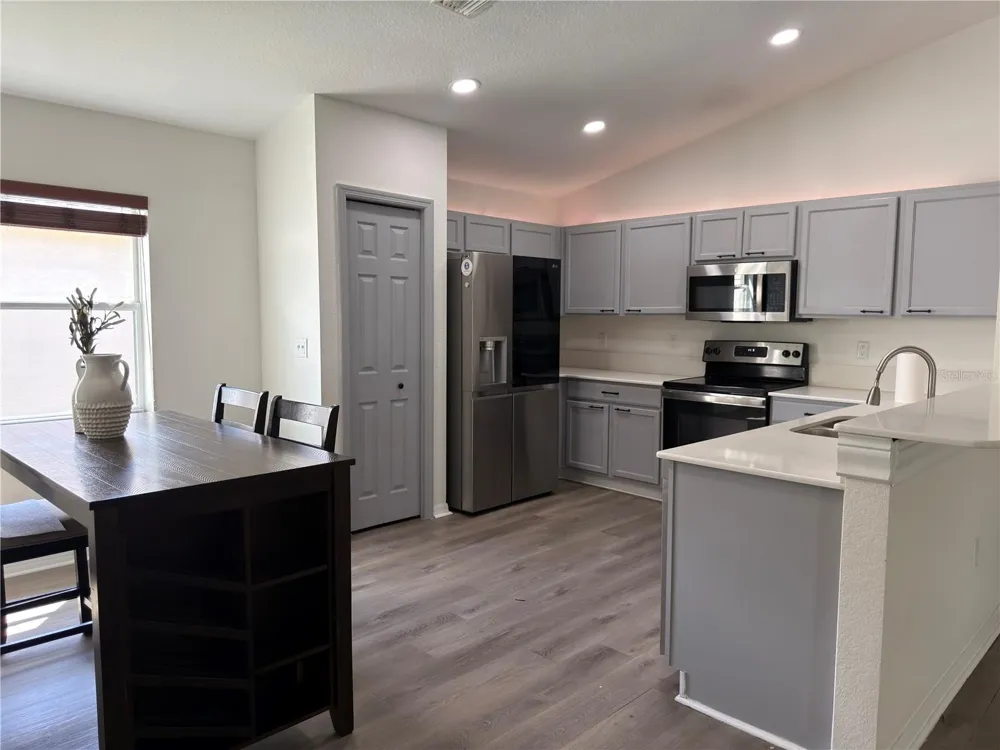 11340 SOUTHWIND LAKE DRIVE Gibsonton, FL 33534