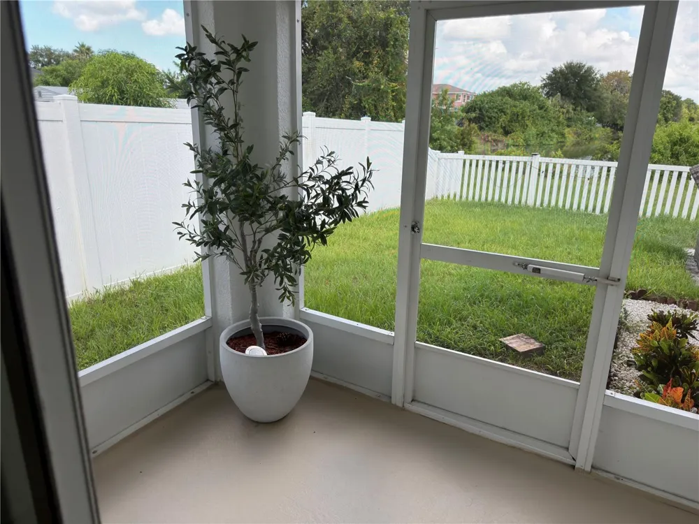 11340 SOUTHWIND LAKE DRIVE Gibsonton, FL 33534