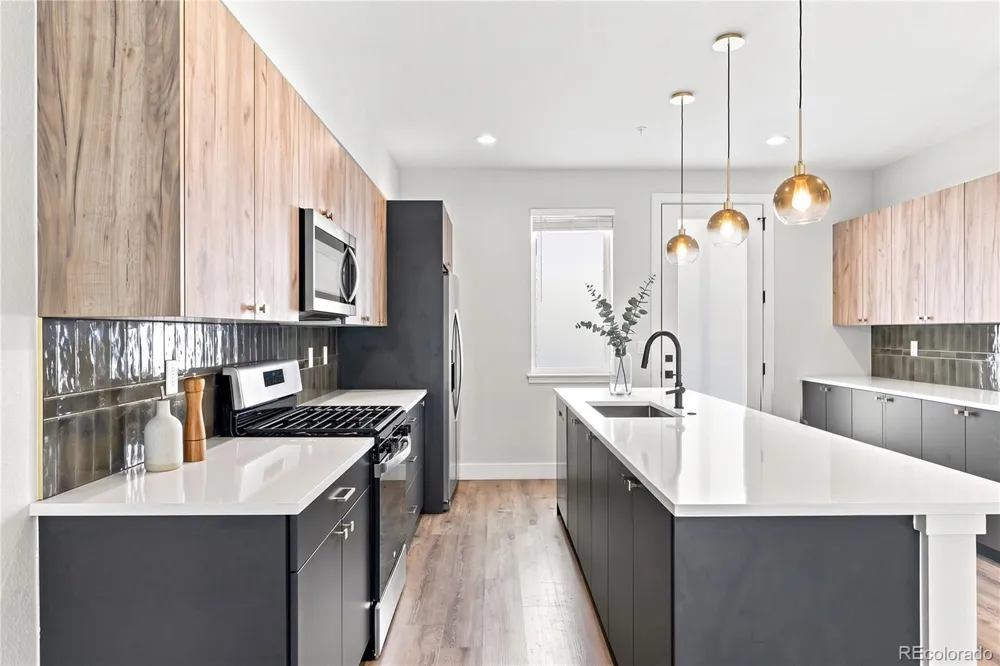 5256 W 16 AVENUE Lakewood, CO 80214