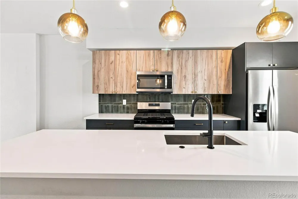 5256 W 16 AVENUE Lakewood, CO 80214