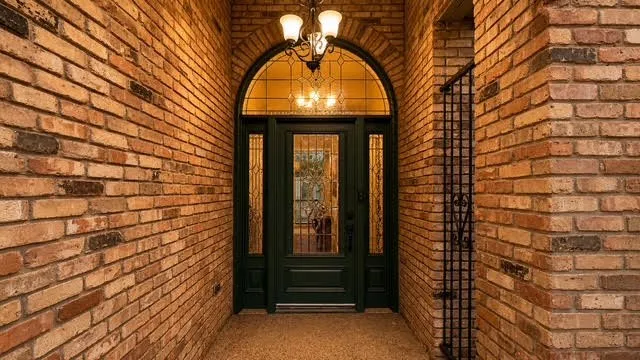 5719 Covehaven Drive Dallas, TX 75252