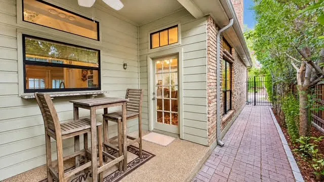 5719 Covehaven Drive Dallas, TX 75252