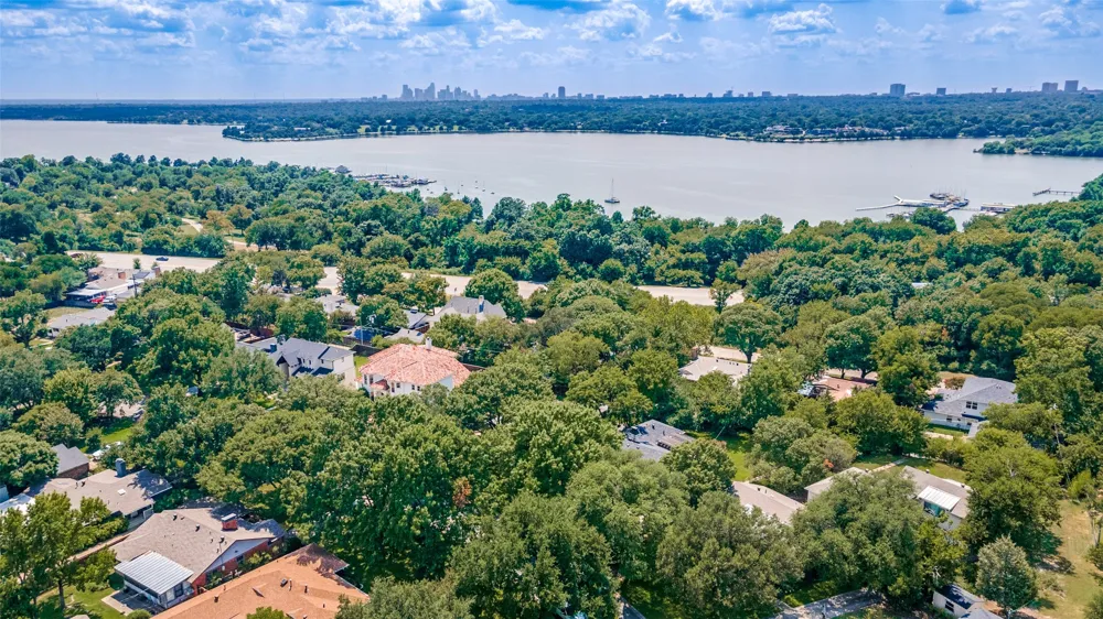519 Northlake Drive Dallas, TX 75218
