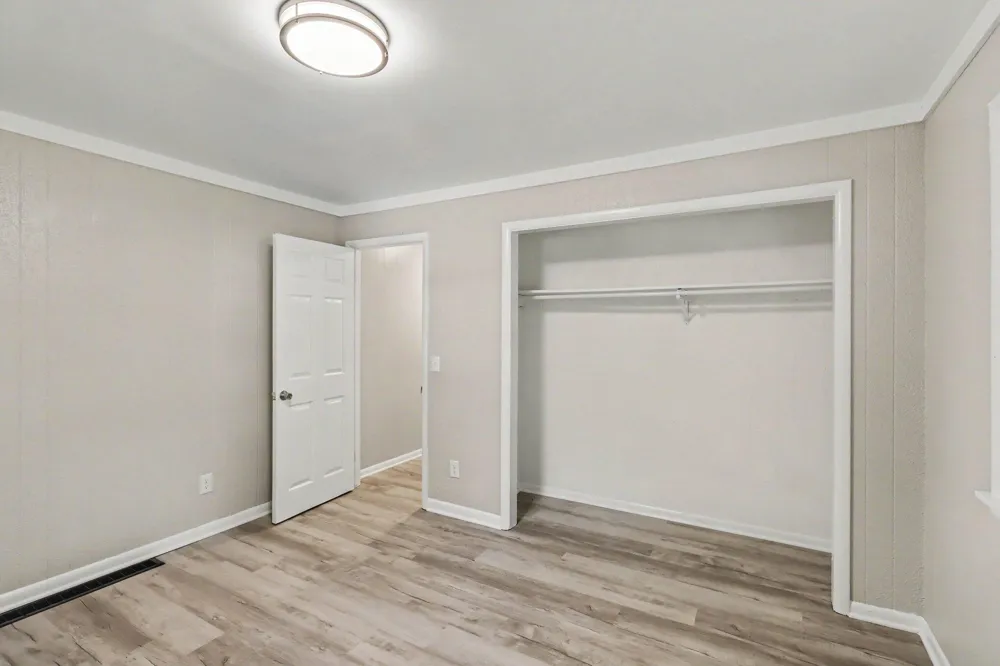 702 Fenimore Avenue Kalamazoo, MI 49048