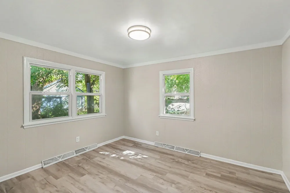 702 Fenimore Avenue Kalamazoo, MI 49048