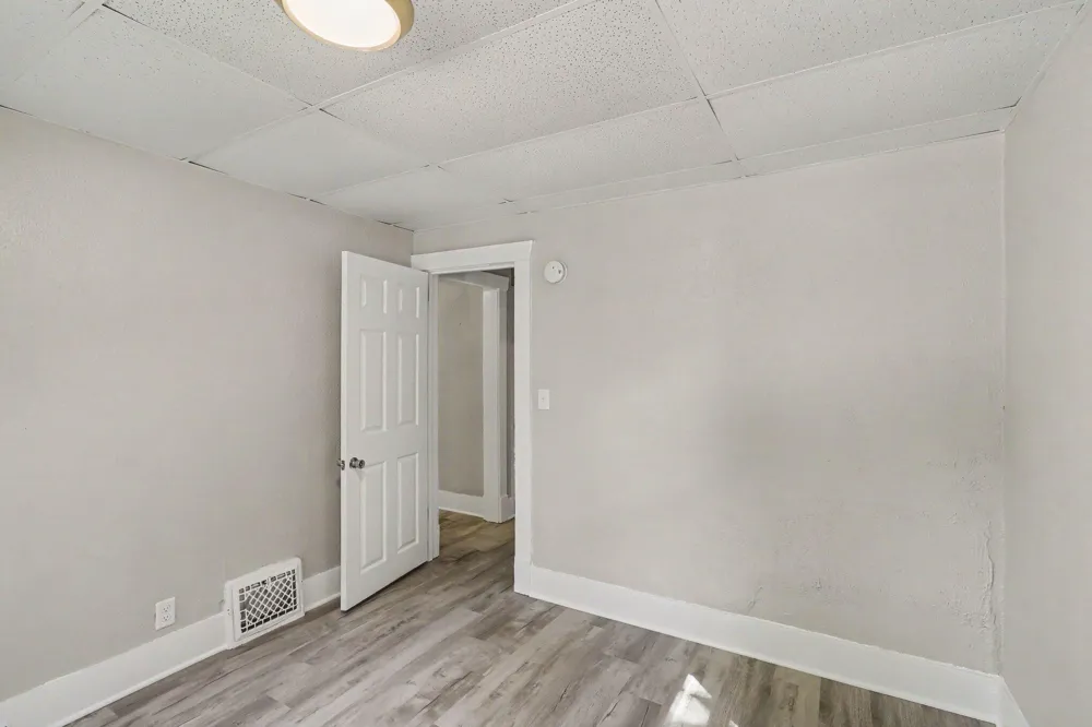 702 Fenimore Avenue Kalamazoo, MI 49048