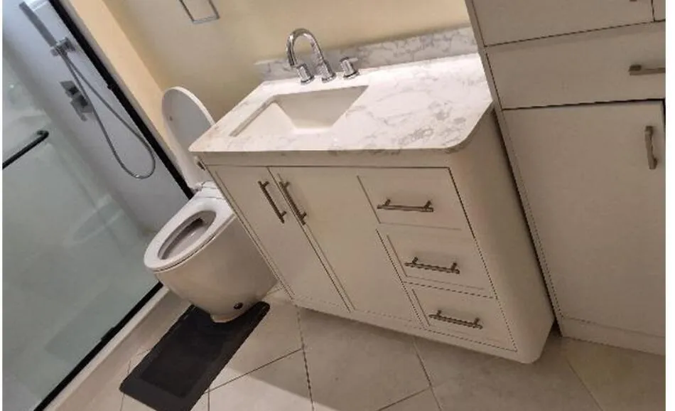 8600 PINE CAY West Palm Beach, FL 33411