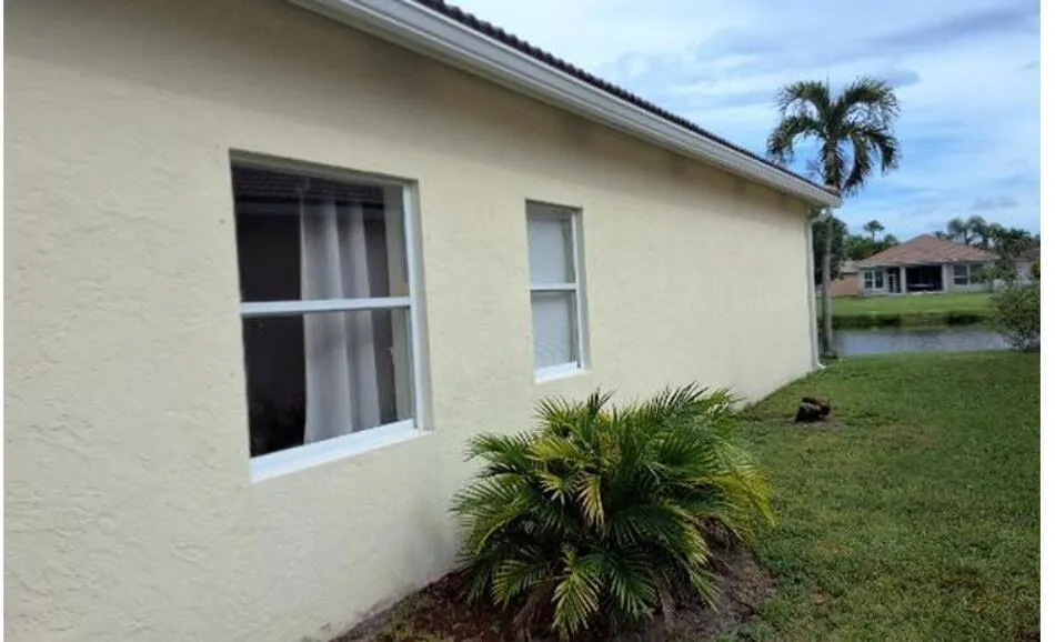 8600 PINE CAY West Palm Beach, FL 33411