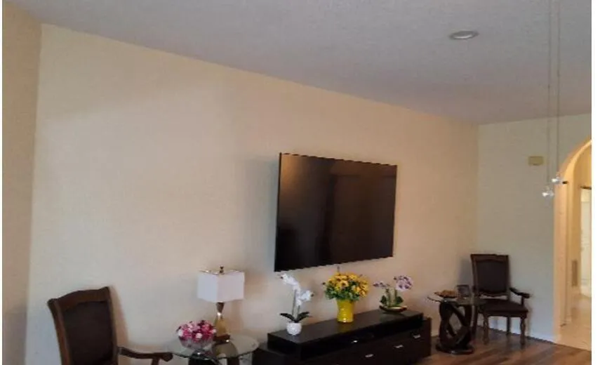 8600 PINE CAY West Palm Beach, FL 33411