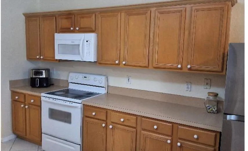 8600 PINE CAY West Palm Beach, FL 33411