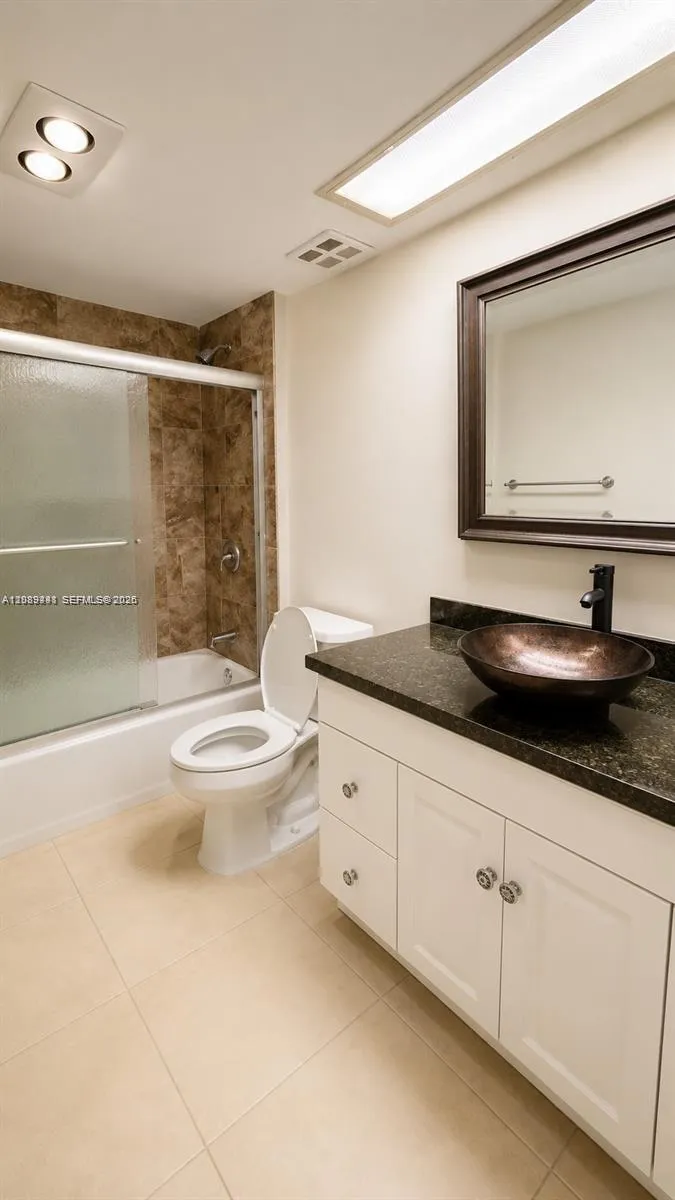 2681 S Course Dr #406 Pompano Beach, FL 33069