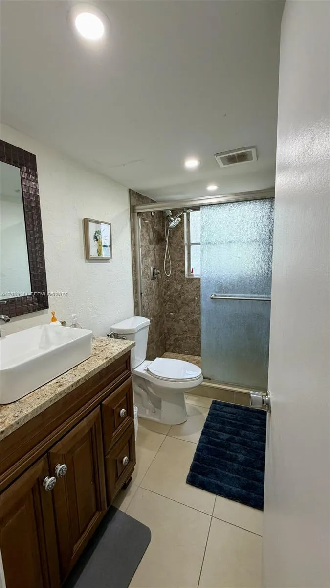 2681 S Course Dr #406 Pompano Beach, FL 33069