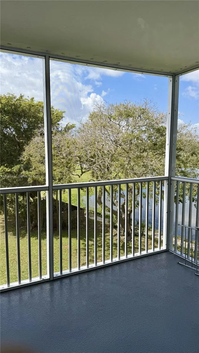 2681 S Course Dr #406 Pompano Beach, FL 33069