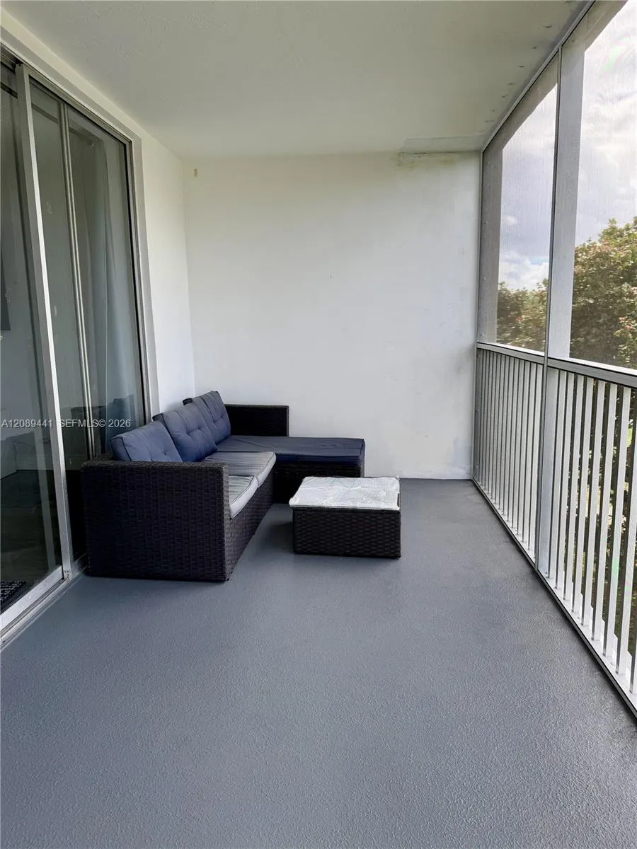 2681 S Course Dr #406 Pompano Beach, FL 33069