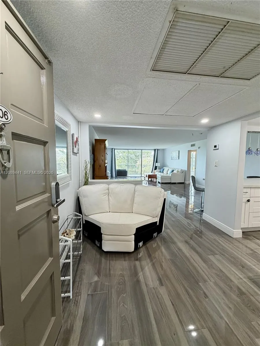 2681 S Course Dr #406 Pompano Beach, FL 33069