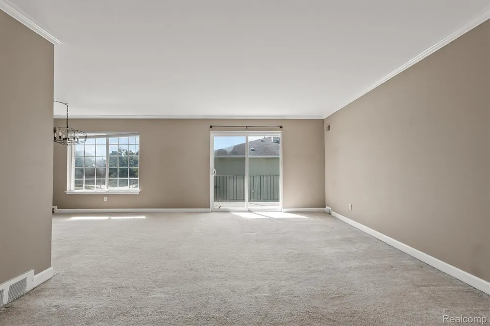 1975 Axtell Drive Troy City, MI 48084