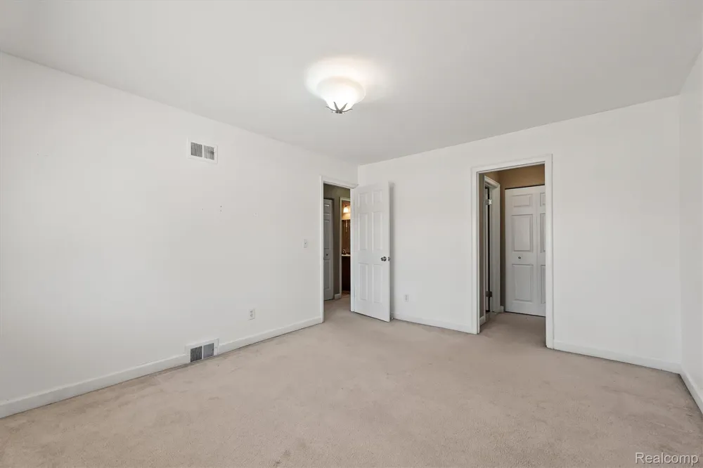 1975 Axtell Drive Troy City, MI 48084