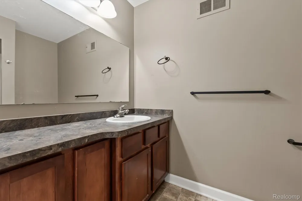 1975 Axtell Drive Troy City, MI 48084
