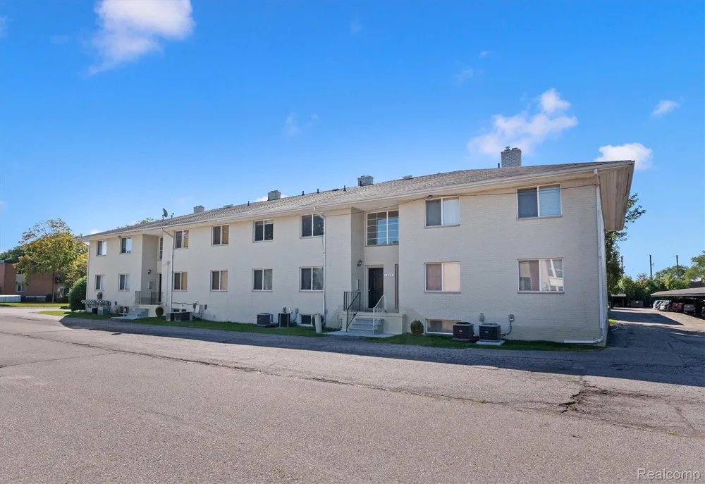1975 Axtell Drive Troy City, MI 48084