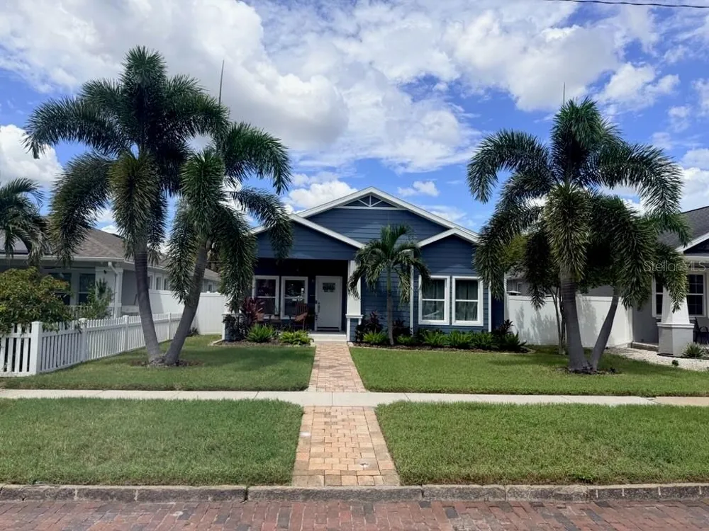 2439 4TH AVENUE S St Petersburg, FL 33712