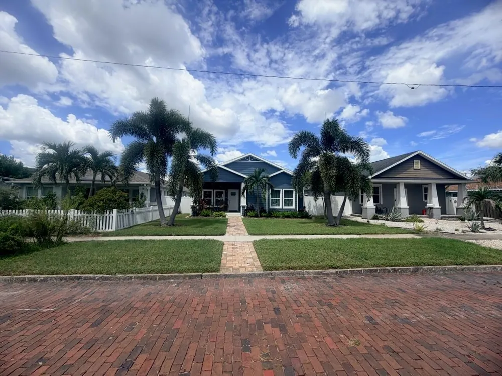 2439 4TH AVENUE S St Petersburg, FL 33712