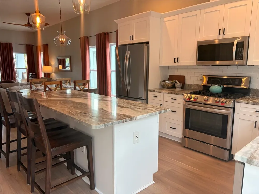 2439 4TH AVENUE S St Petersburg, FL 33712