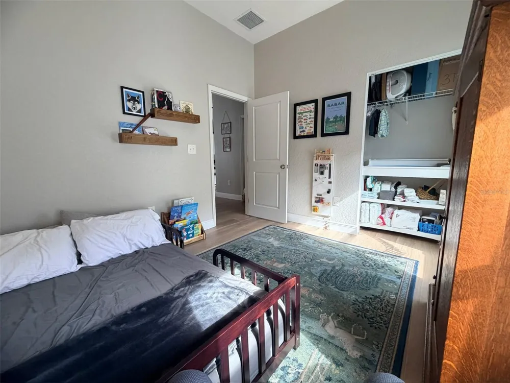 2439 4TH AVENUE S St Petersburg, FL 33712