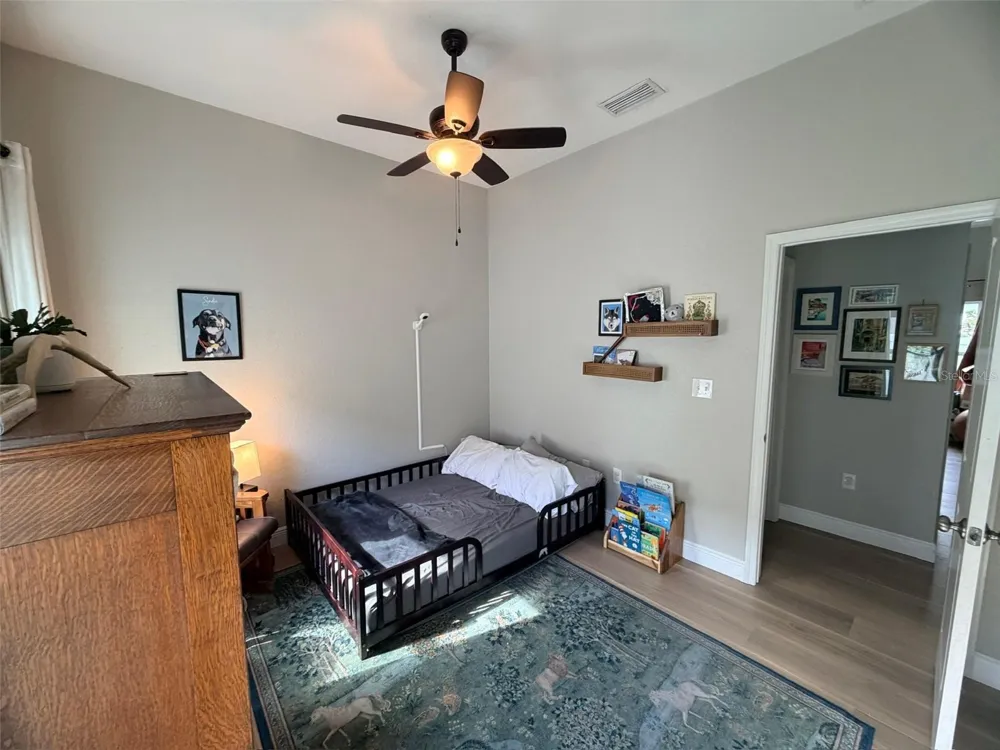 2439 4TH AVENUE S St Petersburg, FL 33712