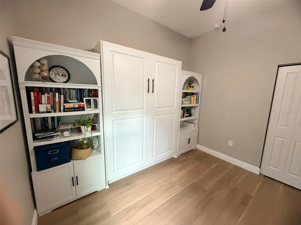 2439 4TH AVENUE S St Petersburg, FL 33712