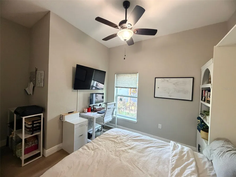 2439 4TH AVENUE S St Petersburg, FL 33712